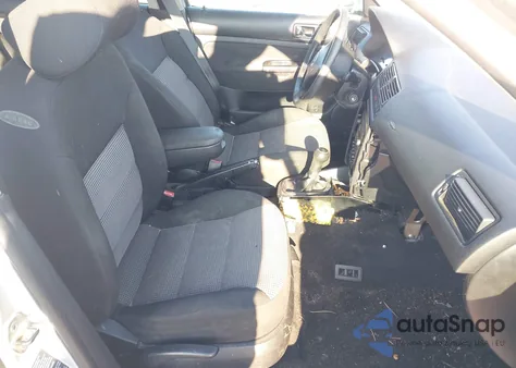 2005 Volkswagen Golf Gls Tdi z USA, uszkodzony, nr VIN 9BWGR21J854023989